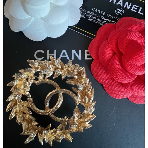 CHANEL Brooch Ear of Wheat Gilt Metal Gold Tone A23 (CHXX004) - Picture 2 of 8